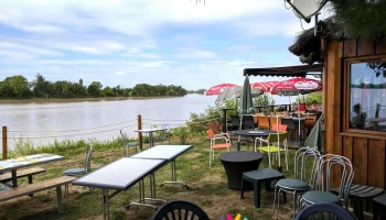 Guinguette le Face A L'eau - 33126 La Rivière