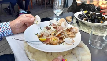 La Cabane Oceane : Nº9 Le Bar à Huîtres et La Boutique - 17630 La Flotte