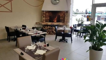 Restaurant L'escale Entre Terre Et Mer - 33620 Cavignac