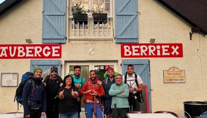 Auberge Berriex Gite Detape Du Gr 10 Hebergement Restaurant Bar Opinions - Sainte-engrâce