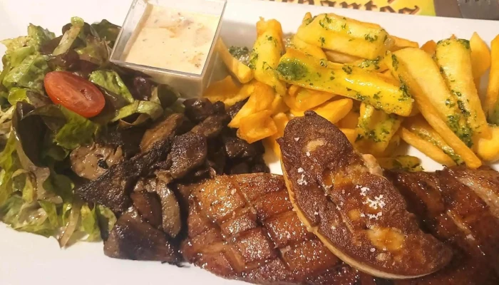 Aux Cepes Enchantes Restaurant - Bergerac