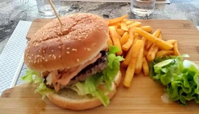 Bar Le Lac -  Plats Et Boissons - Bessines-sur-gartempe