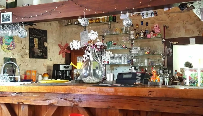Bar Restaurant Le Relais De Blis Et Born Videos - Bassillac Et Auberoche