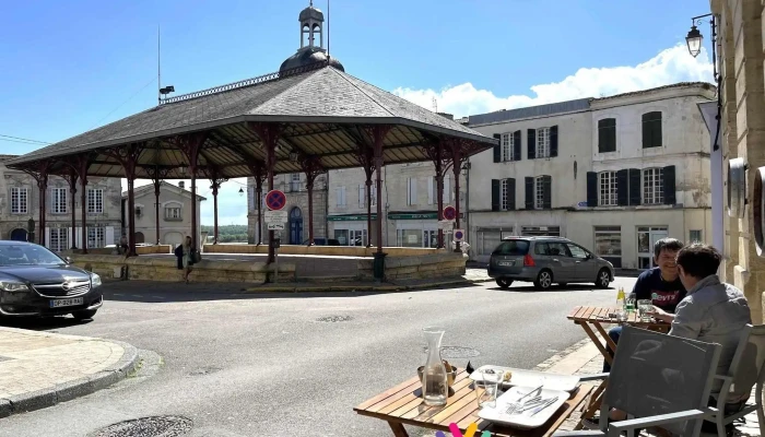 Café Bar le Bourg'joie - Bourg