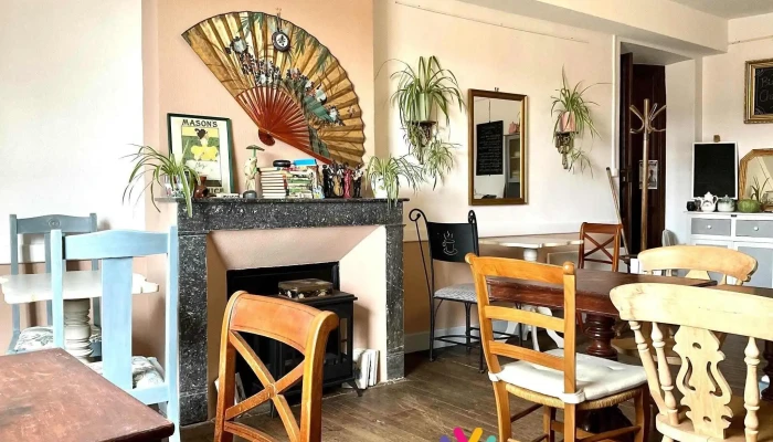 Café Chez Naomi - 16500 Confolens