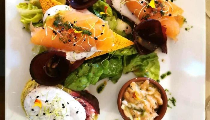 Cafe Les Arcades -  Plats Et Boissons - Beaumontois En Périgord