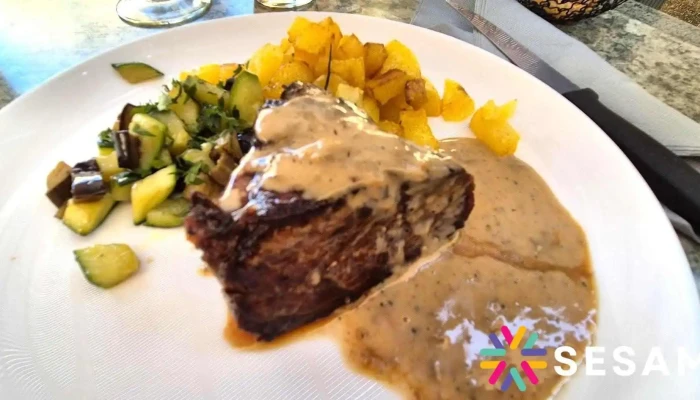 Chez Claudette -  Plats Et Boissons - Beaumontois En Périgord