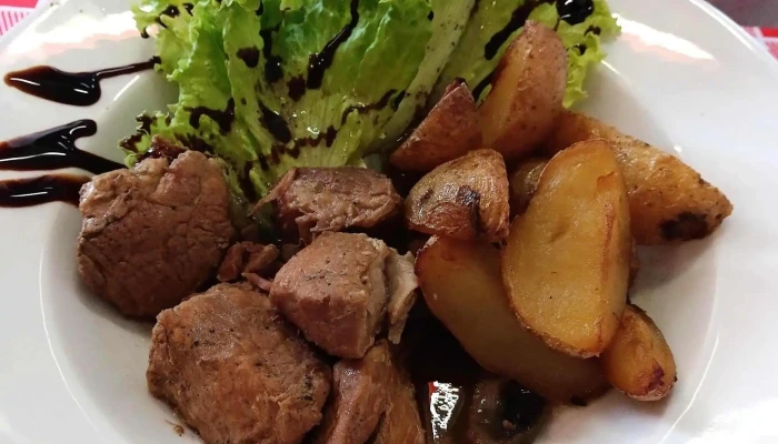 Chez Colette -  Plats Et Boissons - Beaulieu-sur-dordogne