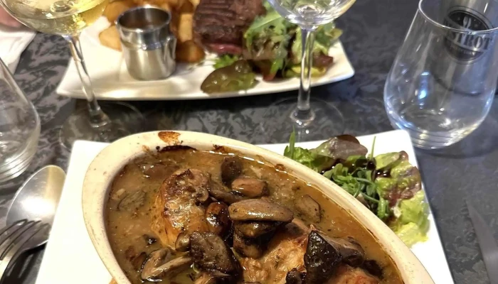 Hotel Restaurant La Vieille Auberge -  Ou - Barbezieux-saint-hilaire