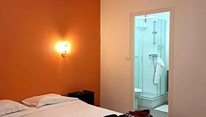 Hotel Restaurant Le Manguier Chambres - Peyrat-de-bellac