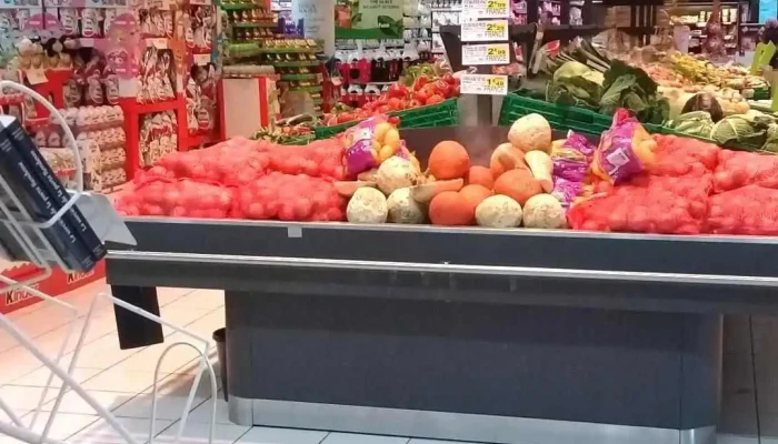 Intermarche Super Bazas Interieur - Bazas