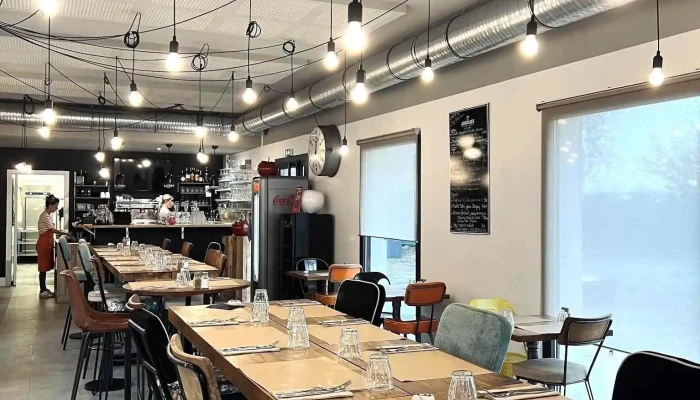 La Cantine -    Brasserie De Midi   Cuisine Du Marche Atmosphere - Beychac-et-caillau