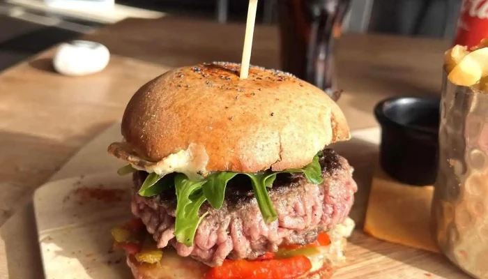 La Cantine -    Brasserie De Midi   Cuisine Du Marche Plats Et Boissons - Beychac-et-caillau