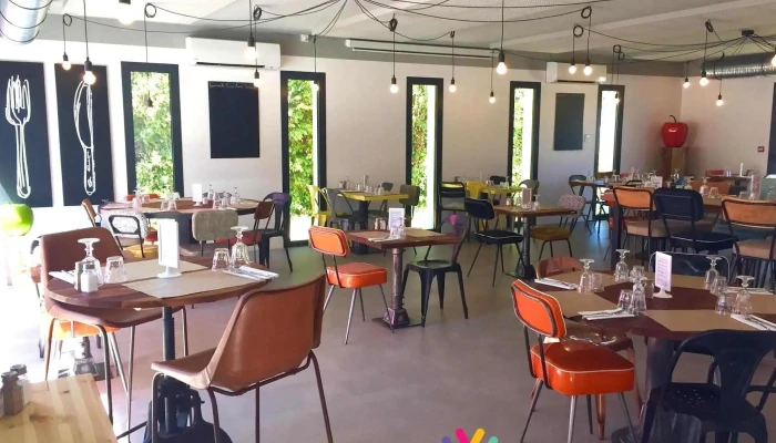 La Cantine -    Brasserie De Midi   Cuisine Du Marche Tout - Beychac-et-caillau