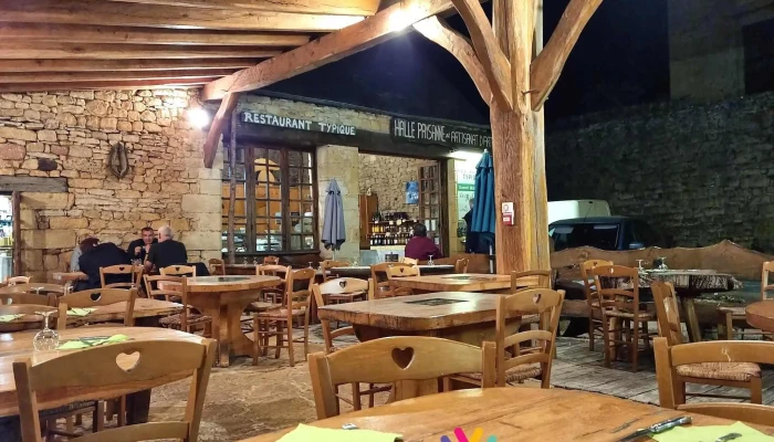 La Halle Paysanne Relais Du Paysan Restaurant Typique - 24370 Carlux
