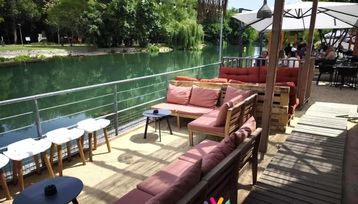 le 102 Restaurant - Rue De Bordeaux