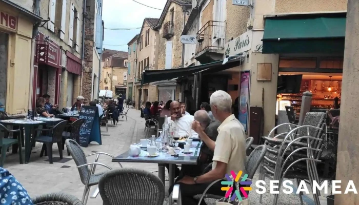 Le Cafe De Paris Atmosphere - Pays De Belvès