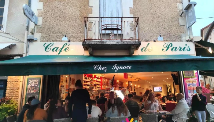 Le Cafe De Paris Tout - Pays De Belvès