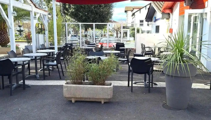Le Central - 64250 Cambo-Les-Bains
