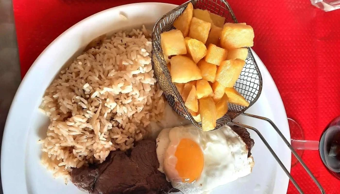Les Saveurs Du Monde -  Pres De Moi - Castelnau-de-médoc