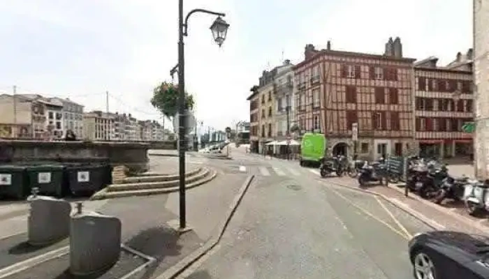 Les Tontons Flingueurs -  Street View Et 360deg - Bayonne