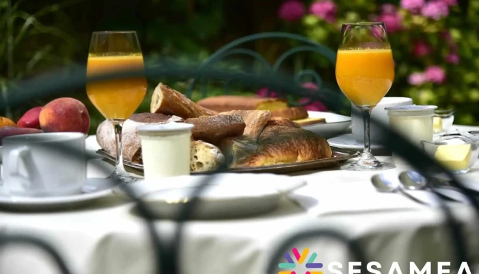 Logis Hotel Le Boudoir Plats Et Boissons - Pays De Belvès