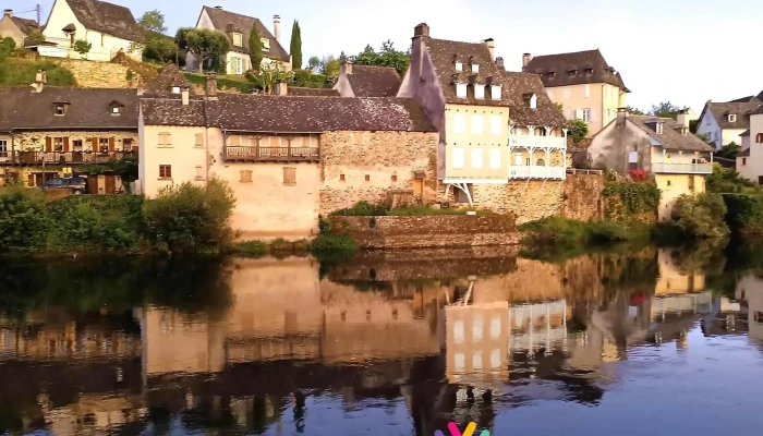 Logis Hotel Le Sablier Du Temps Exterieur - Argentat-sur-dordogne