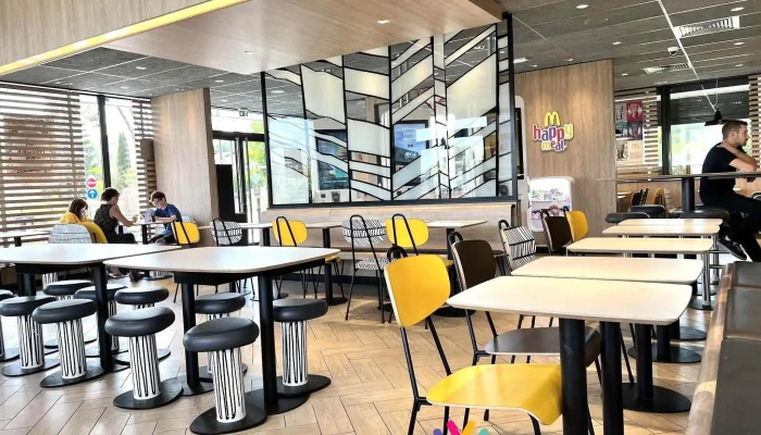 McDonald's - A Rue Henri Iv