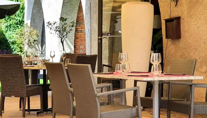 Restaurant Le Turenne -  Atmosphere - Beaulieu-sur-dordogne
