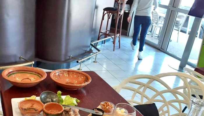 Restaurant Perfect Place -  Specialite Couscous Ou Grillades Magret De Canard Confit Ou - Bergerac