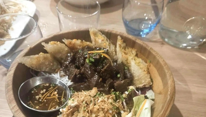 Restaurant Soi Thai   Restaurant Bar Ambiance   Thaifood Et Sushis Sur Place Livres A Emporter Ou Service Traiteur Comment Arriver - Angoulême