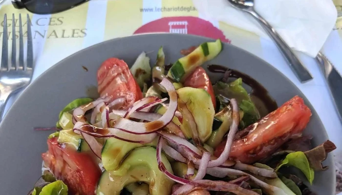Un Jour De Marche Restaurant Francais - Pompaire