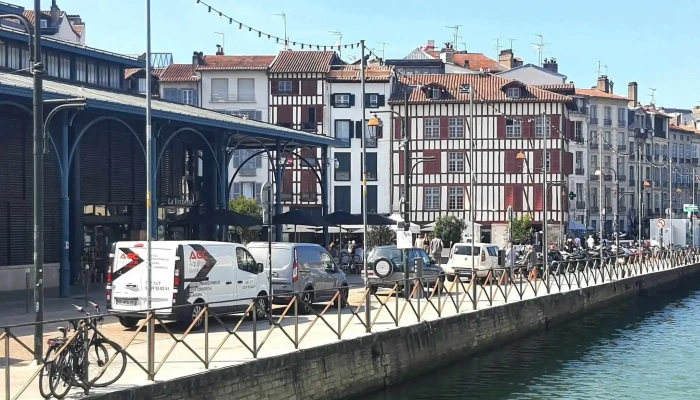 Une Bouteille à la Nive - Bayonne