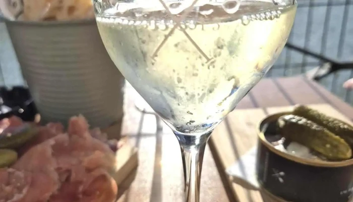 Une Bouteille A La Nive Chardonnay - Bayonne